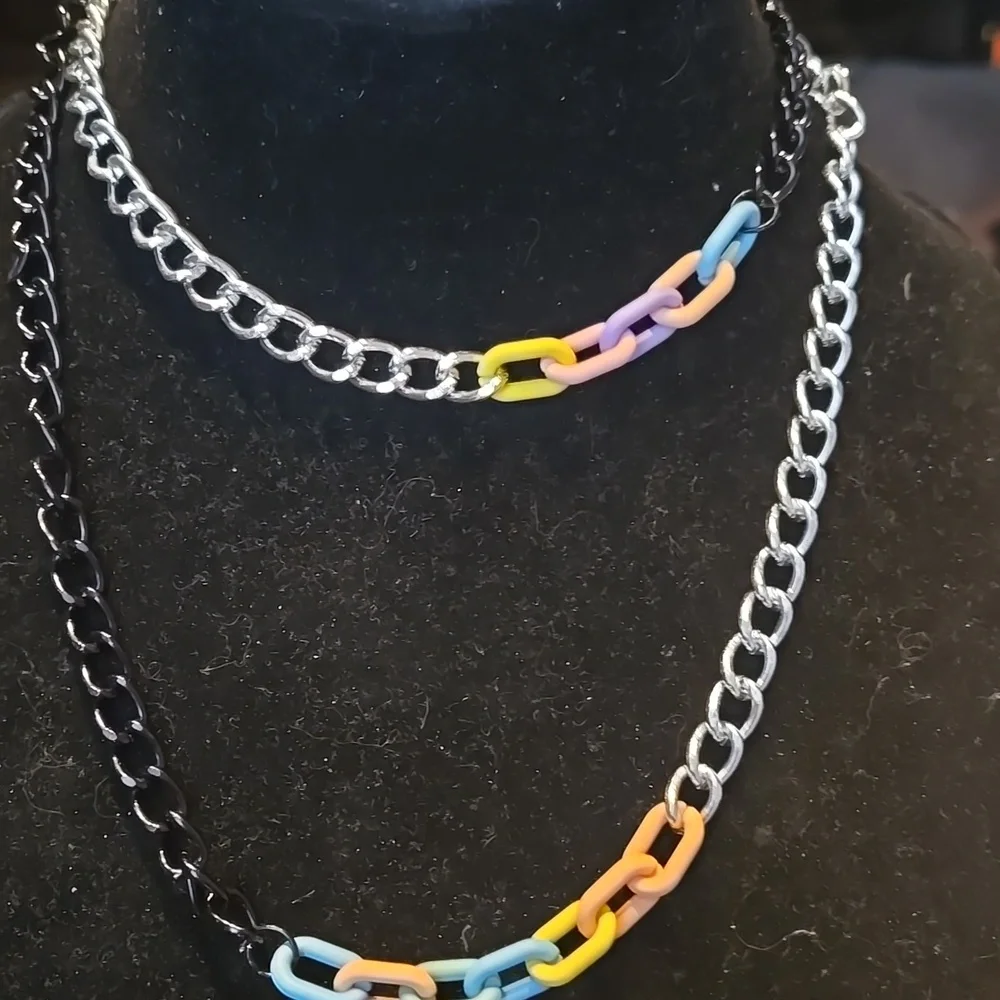 Multicolor Chain Necklace - Picture 7 of 10